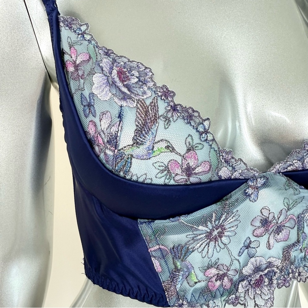 NWT!!! Victoria’s Secret corset top size 34D Retail 89.95$ - Picture 2 of 8